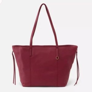 Hobo Small Kingston in Sangria
